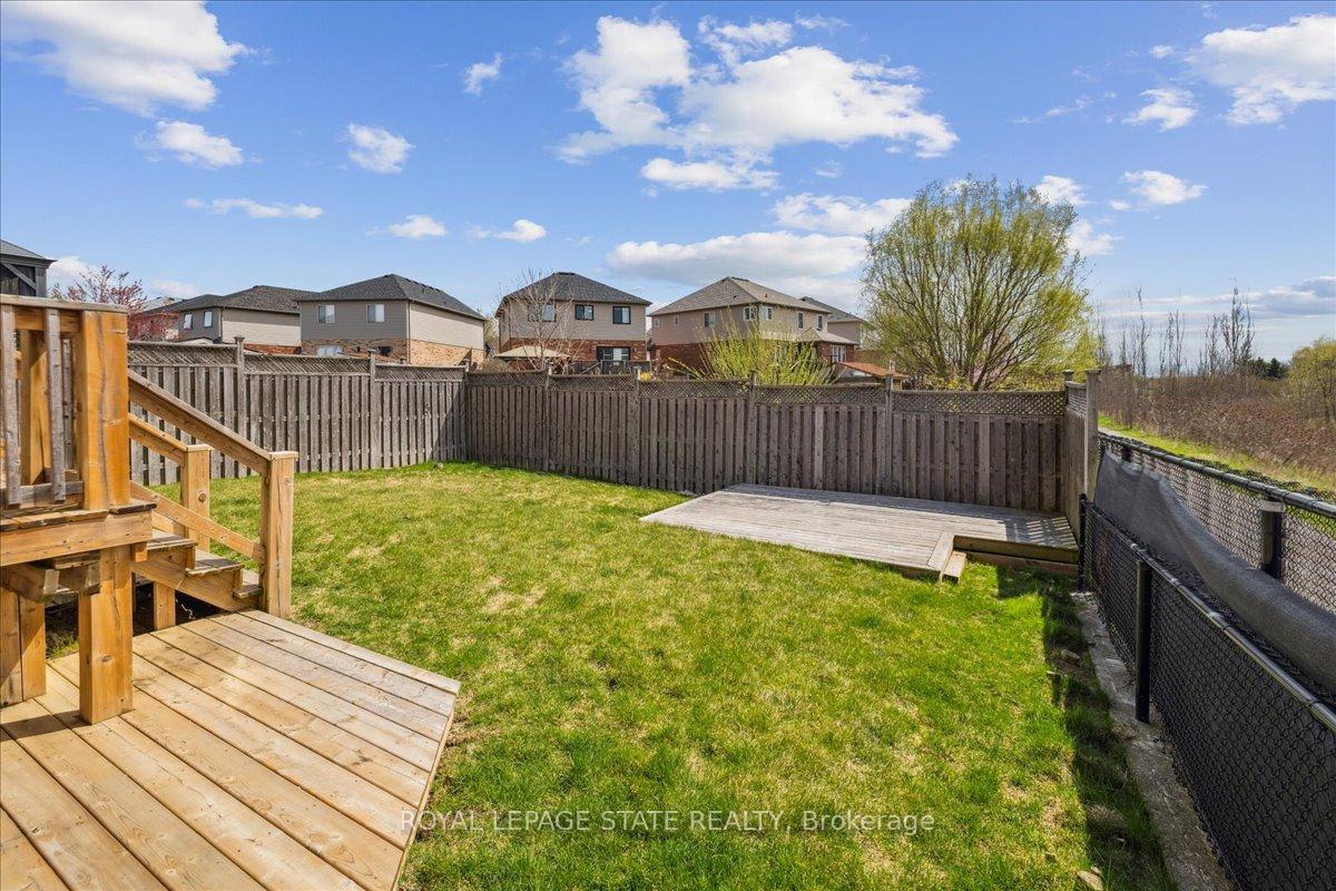 Photo 36 of 119 Great Oak Trail, Hamilton, Binbrook — HOMEH