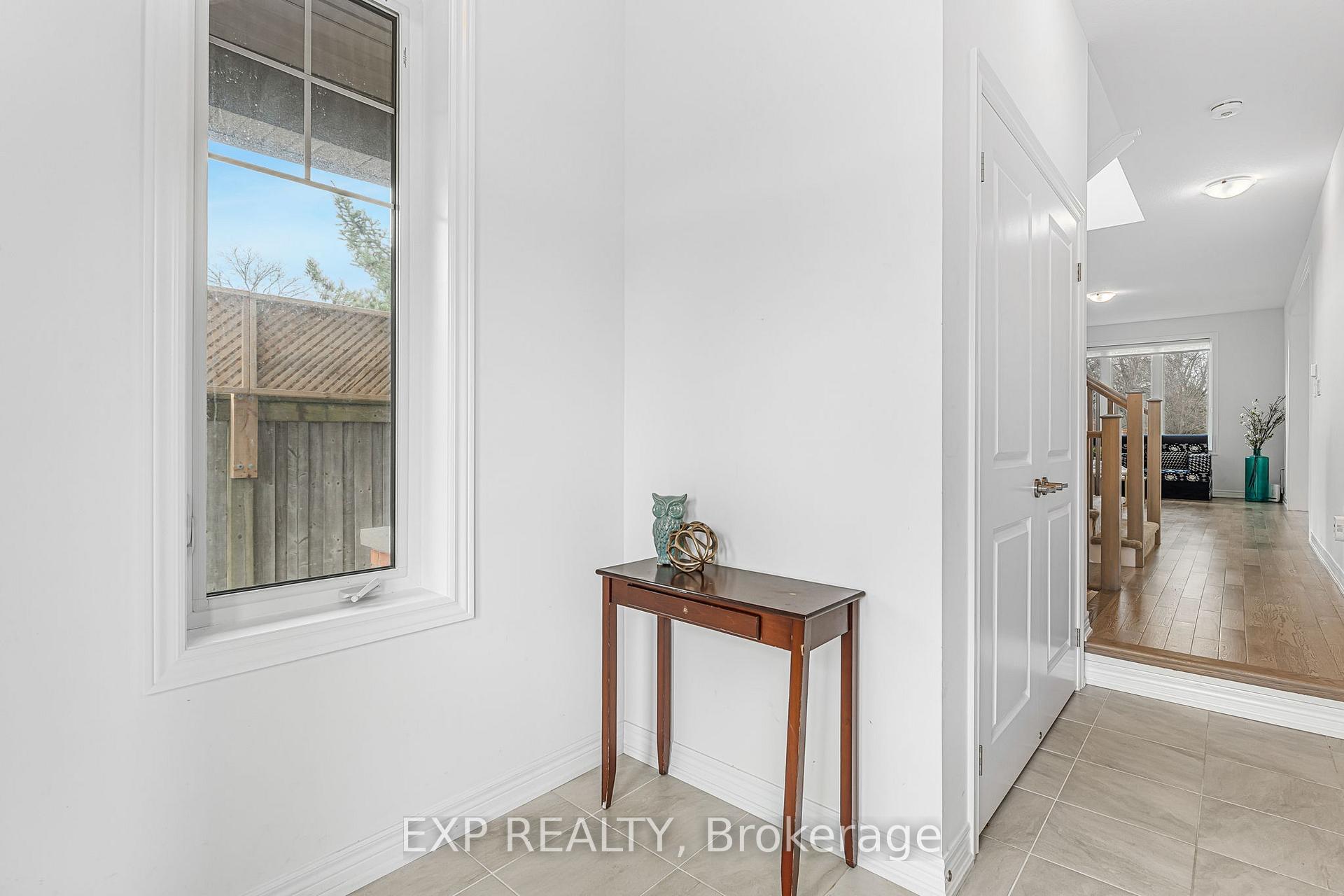 Photo 4 of 102 Marion Street, Hamilton, Mount Hope — HOMEH