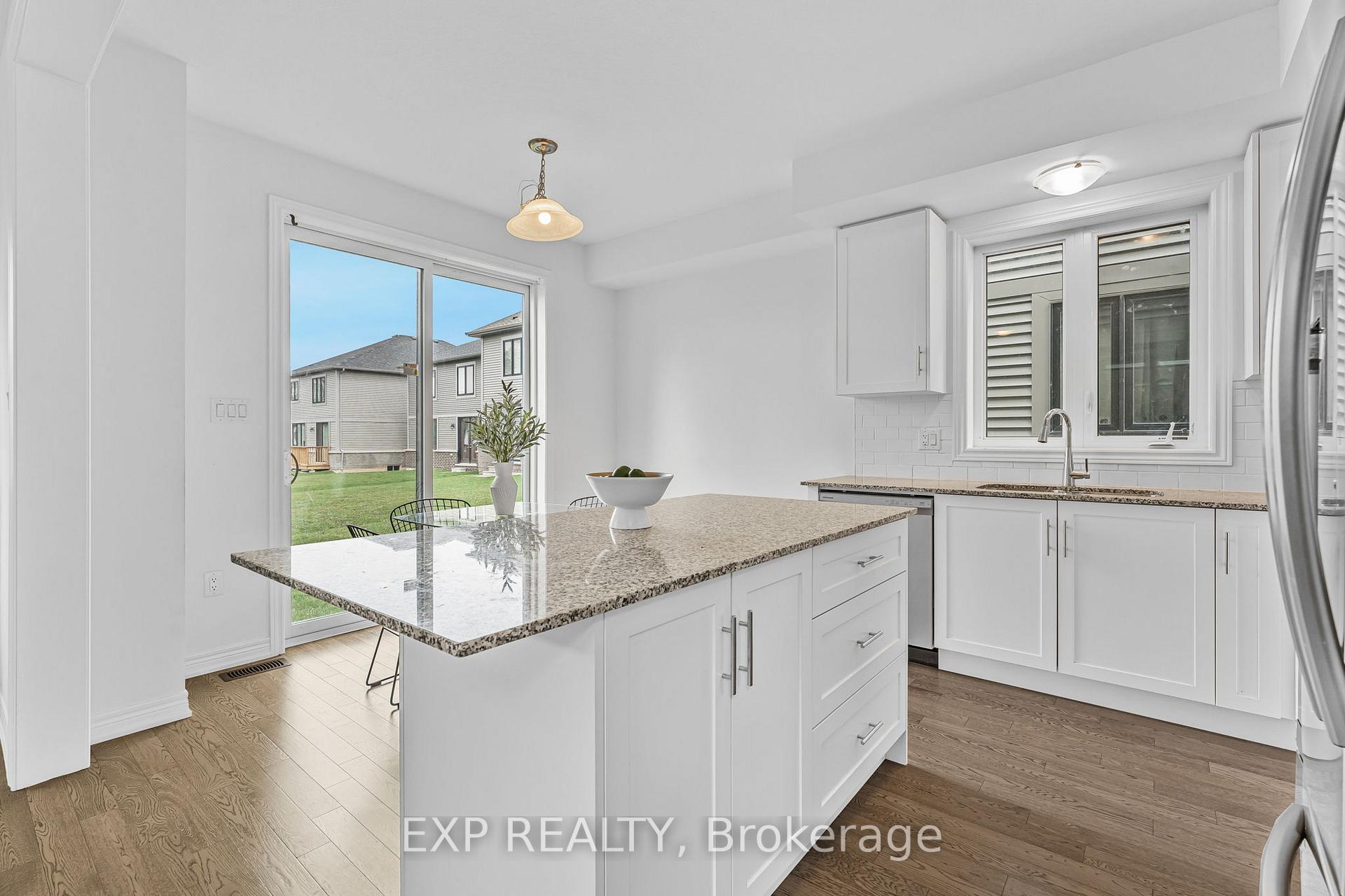 Photo 17 of 102 Marion Street, Hamilton, Mount Hope — HOMEH