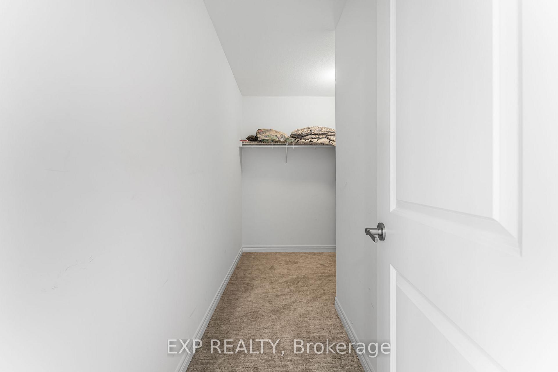 Photo 32 of 102 Marion Street, Hamilton, Mount Hope — HOMEH
