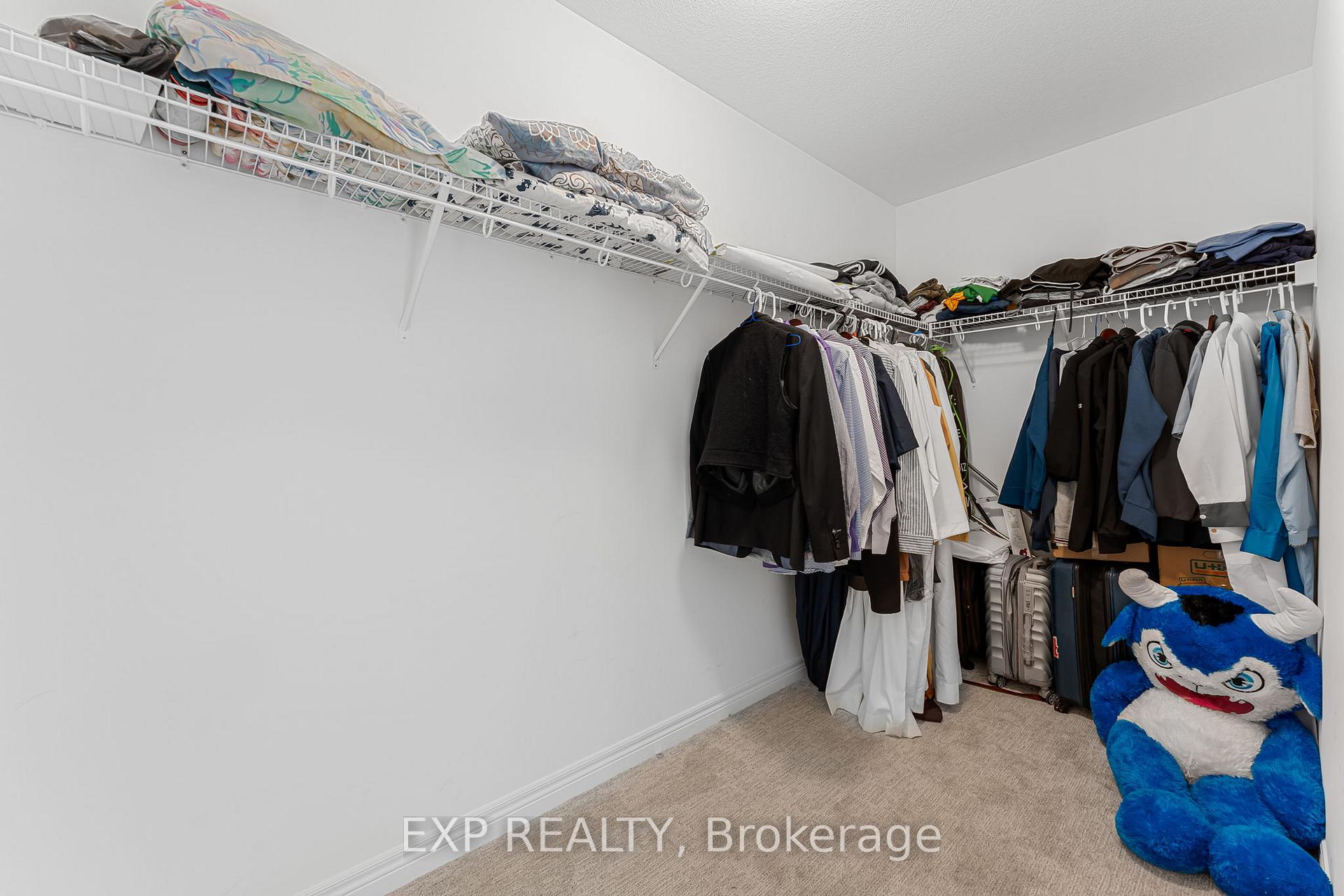 Photo 33 of 102 Marion Street, Hamilton, Mount Hope — HOMEH