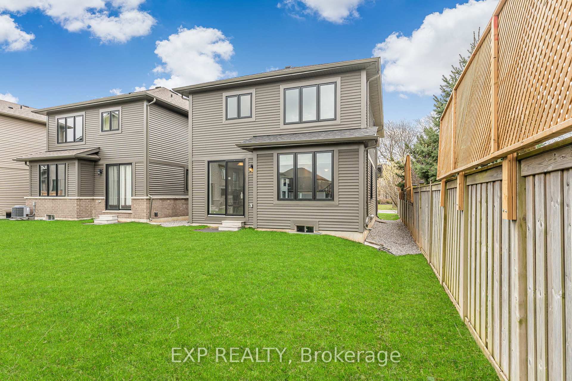 Photo 40 of 102 Marion Street, Hamilton, Mount Hope — HOMEH