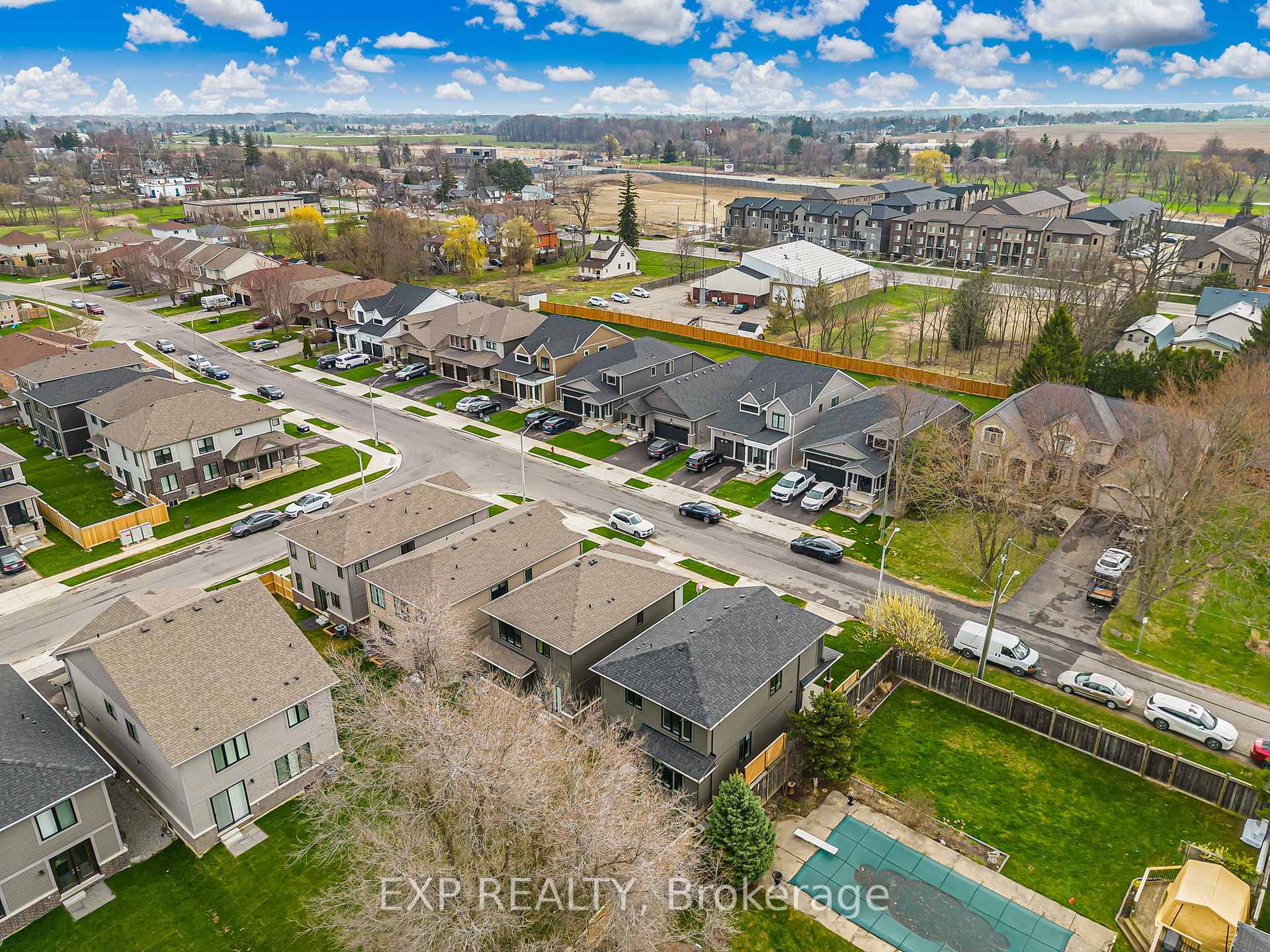 Photo 42 of 102 Marion Street, Hamilton, Mount Hope — HOMEH