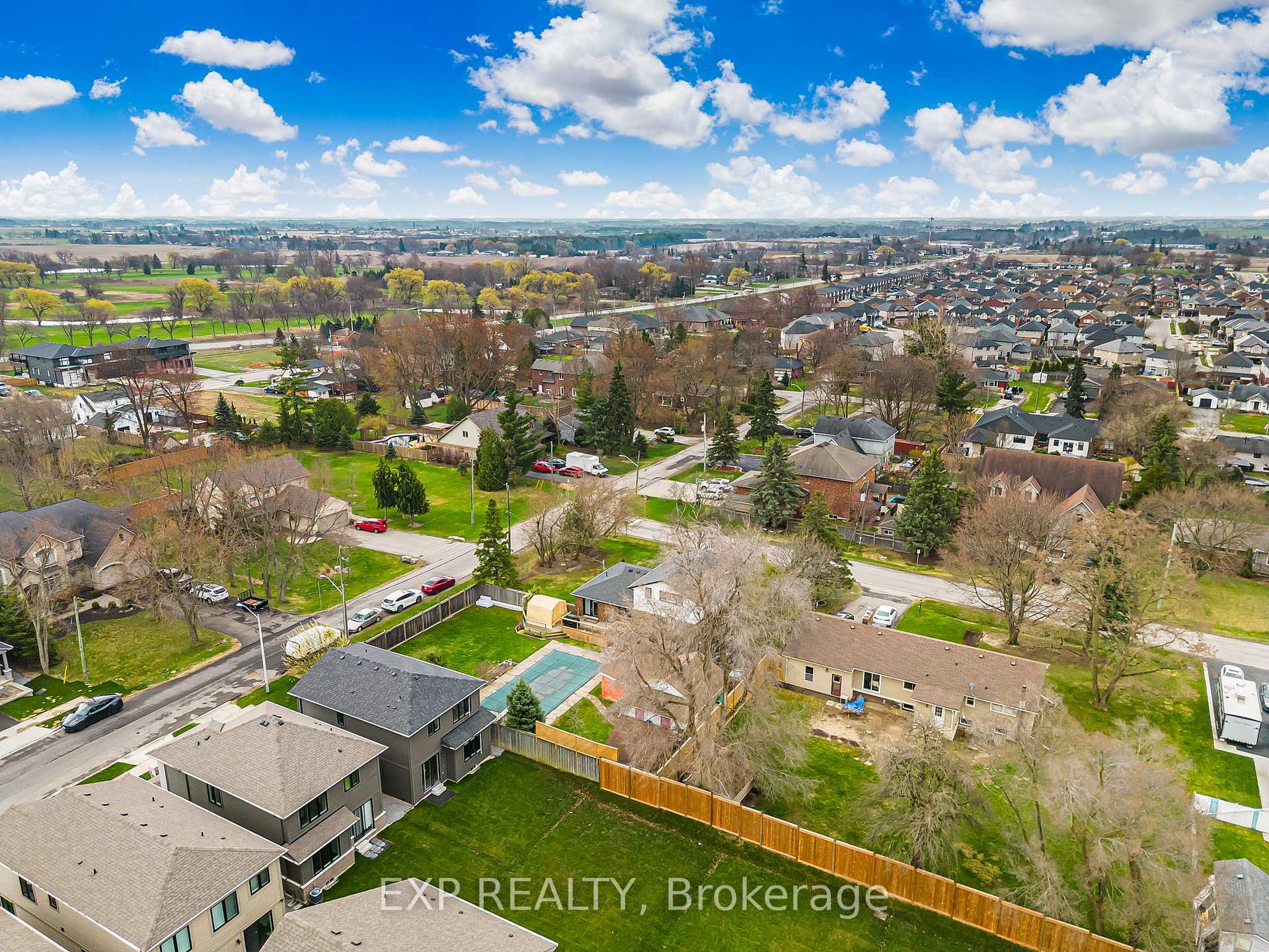 Photo 44 of 102 Marion Street, Hamilton, Mount Hope — HOMEH
