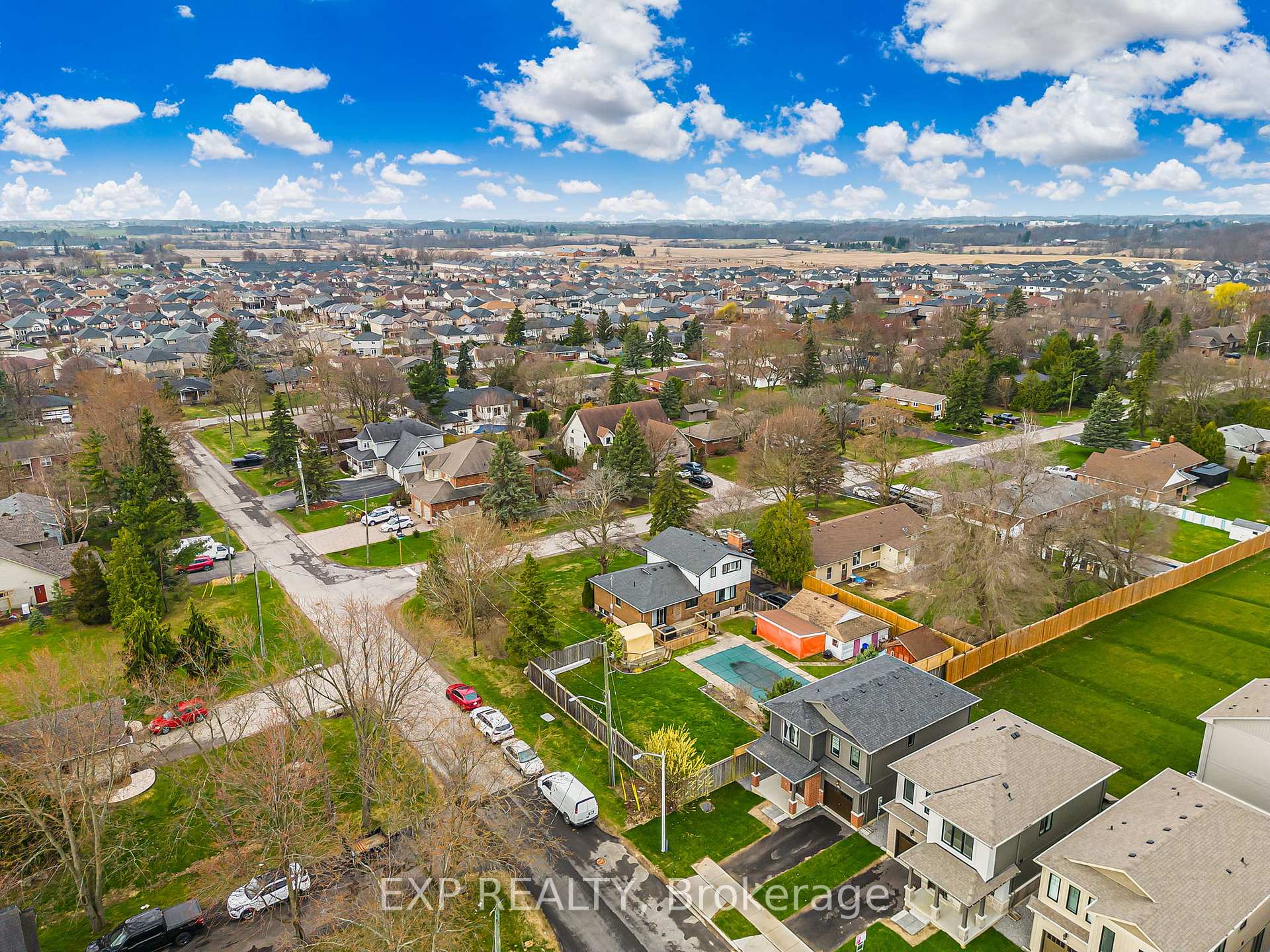 Photo 45 of 102 Marion Street, Hamilton, Mount Hope — HOMEH