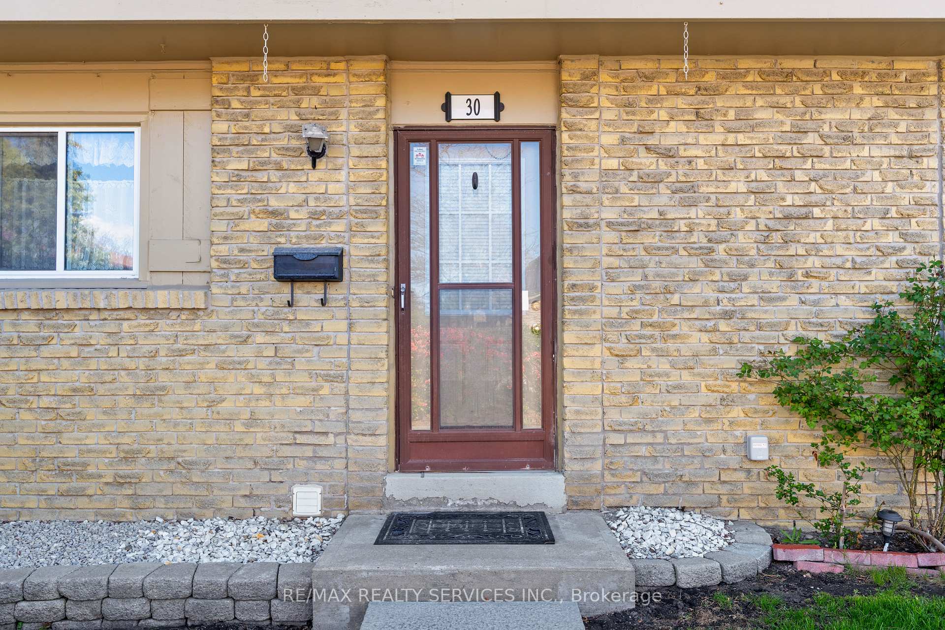 Photo 7 of Unit 30, 57 Hansen Road N, Brampton, Madoc — HOMEH