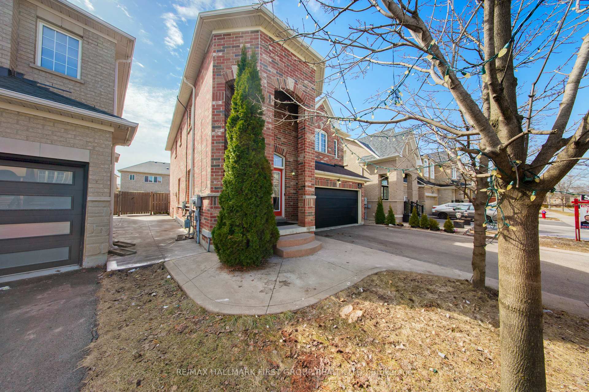 Photo 2 of 35 Everingham Circle, Brampton, Sandringham-Wellington — HOMEH