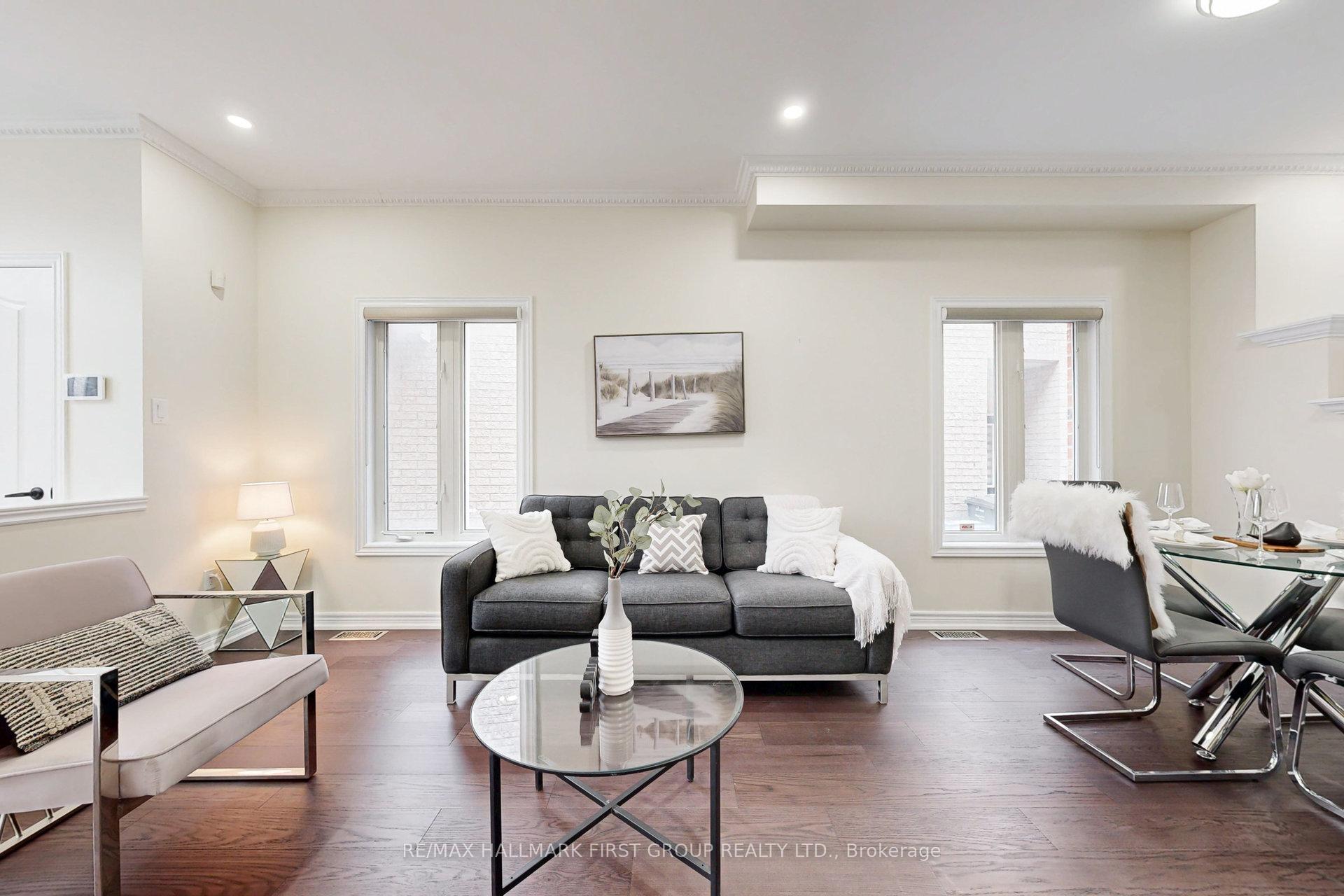 Photo 7 of 35 Everingham Circle, Brampton, Sandringham-Wellington — HOMEH