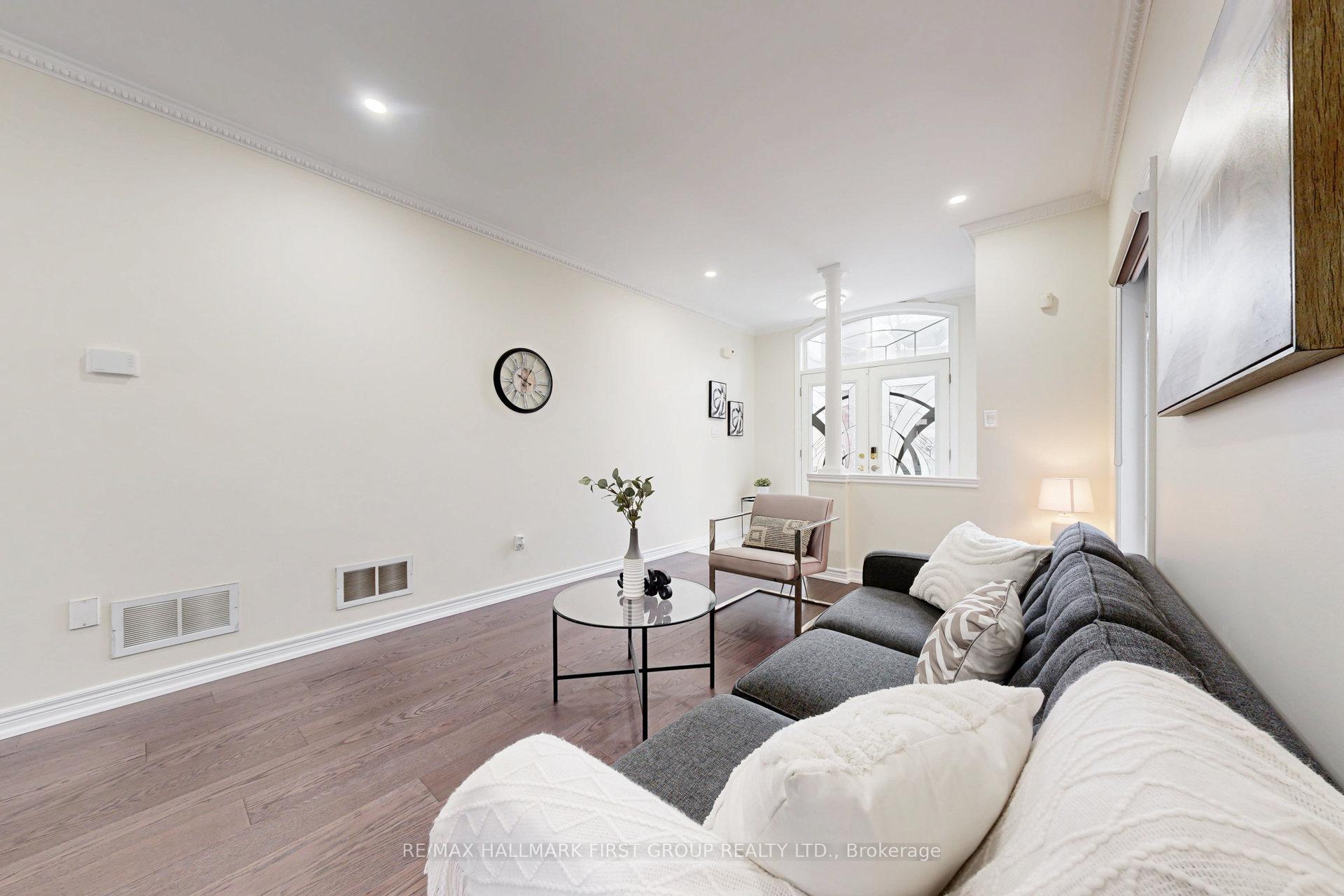 Photo 8 of 35 Everingham Circle, Brampton, Sandringham-Wellington — HOMEH