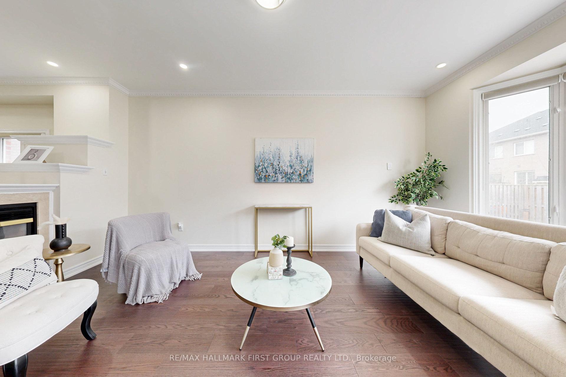 Photo 11 of 35 Everingham Circle, Brampton, Sandringham-Wellington — HOMEH