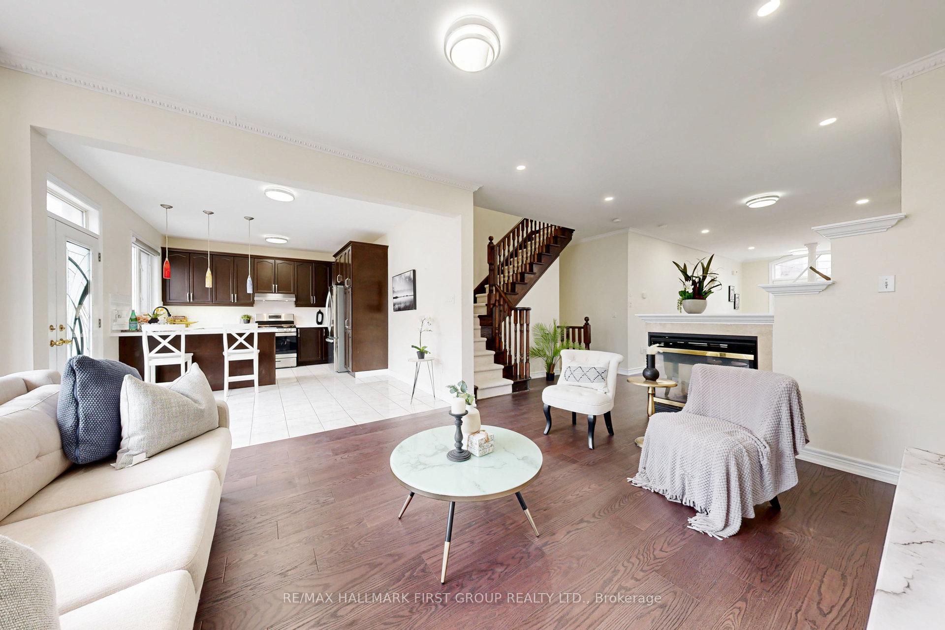 Photo 13 of 35 Everingham Circle, Brampton, Sandringham-Wellington — HOMEH