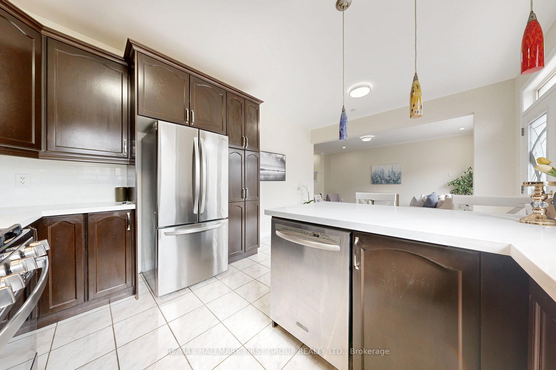 Photo 17 of 35 Everingham Circle, Brampton, Sandringham-Wellington — HOMEH