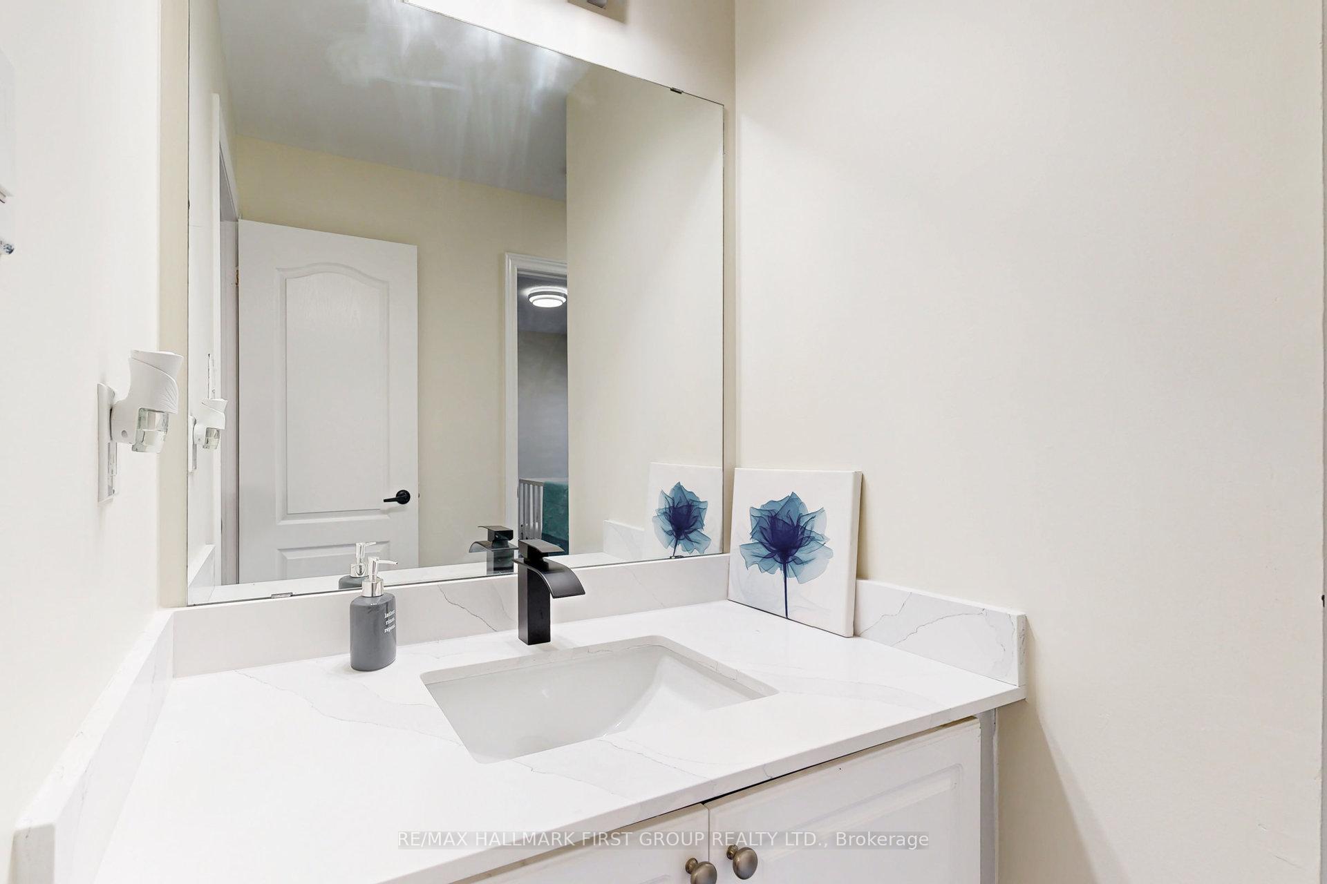 Photo 32 of 35 Everingham Circle, Brampton, Sandringham-Wellington — HOMEH