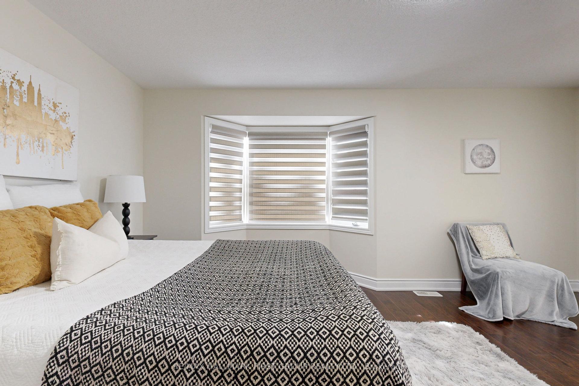 Photo 37 of 35 Everingham Circle, Brampton, Sandringham-Wellington — HOMEH