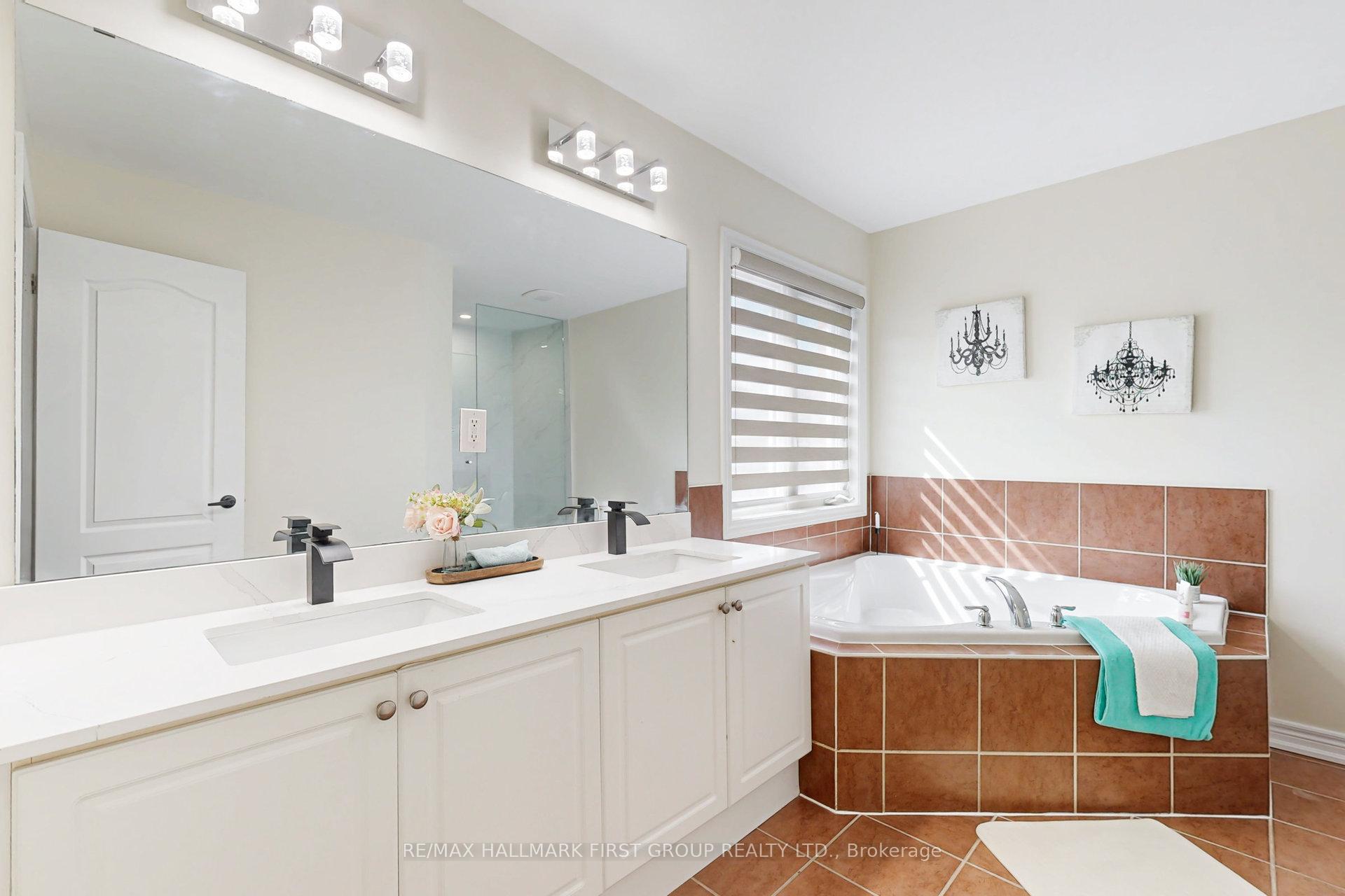 Photo 38 of 35 Everingham Circle, Brampton, Sandringham-Wellington — HOMEH