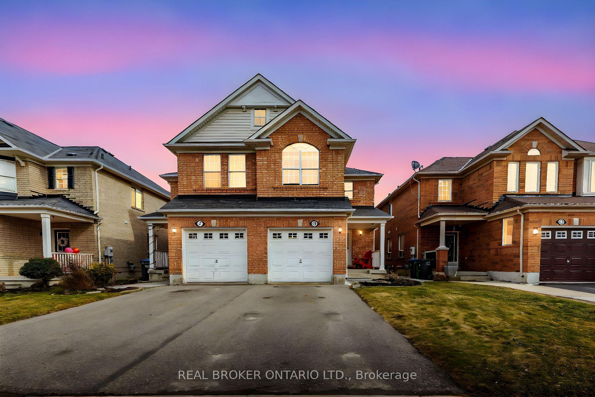 Photo 1 of 19 Coachlight Crescent, Brampton, Vales of Castlemore — HOMEH
