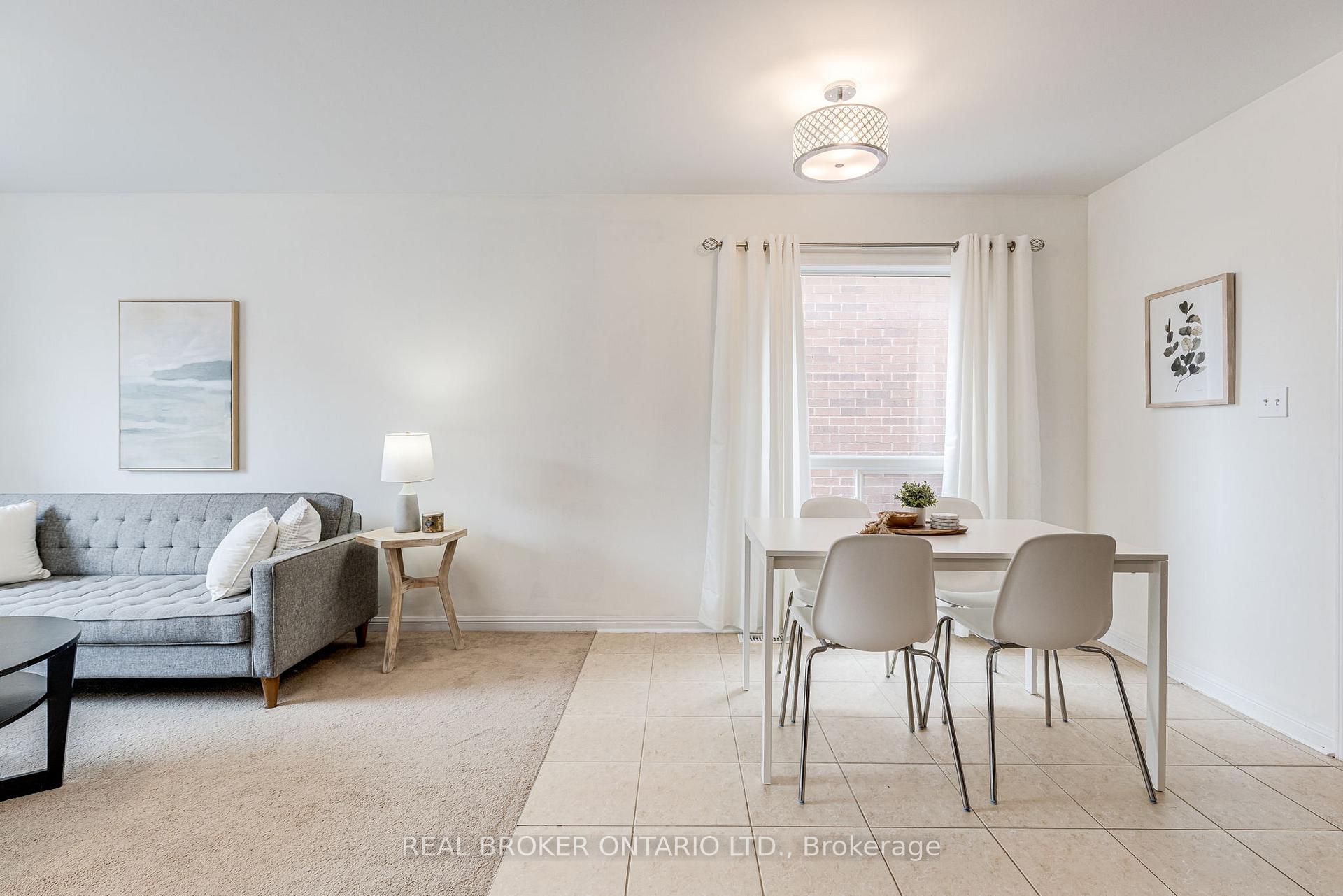 Photo 10 of 19 Coachlight Crescent, Brampton, Vales of Castlemore — HOMEH