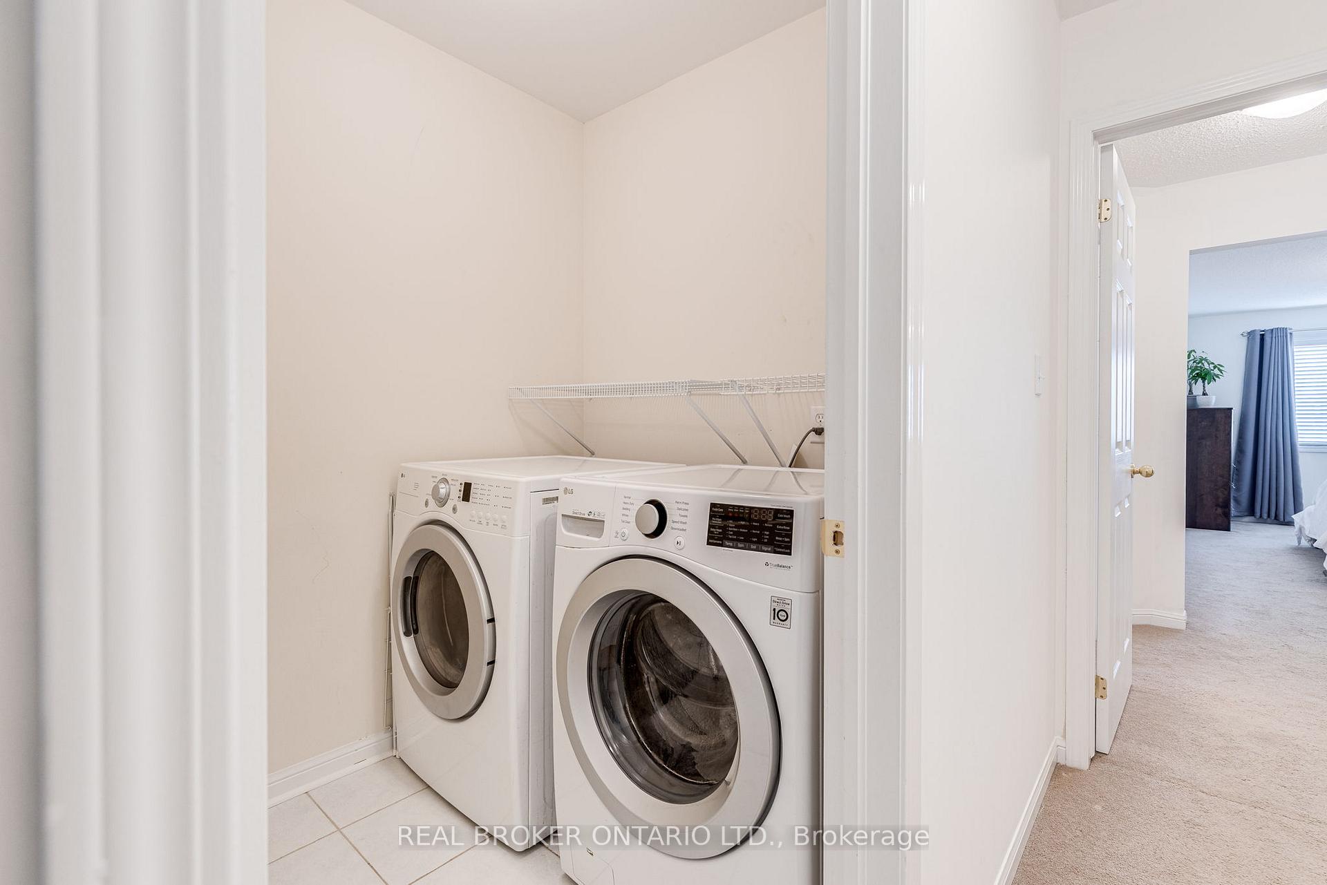 Photo 30 of 19 Coachlight Crescent, Brampton, Vales of Castlemore — HOMEH