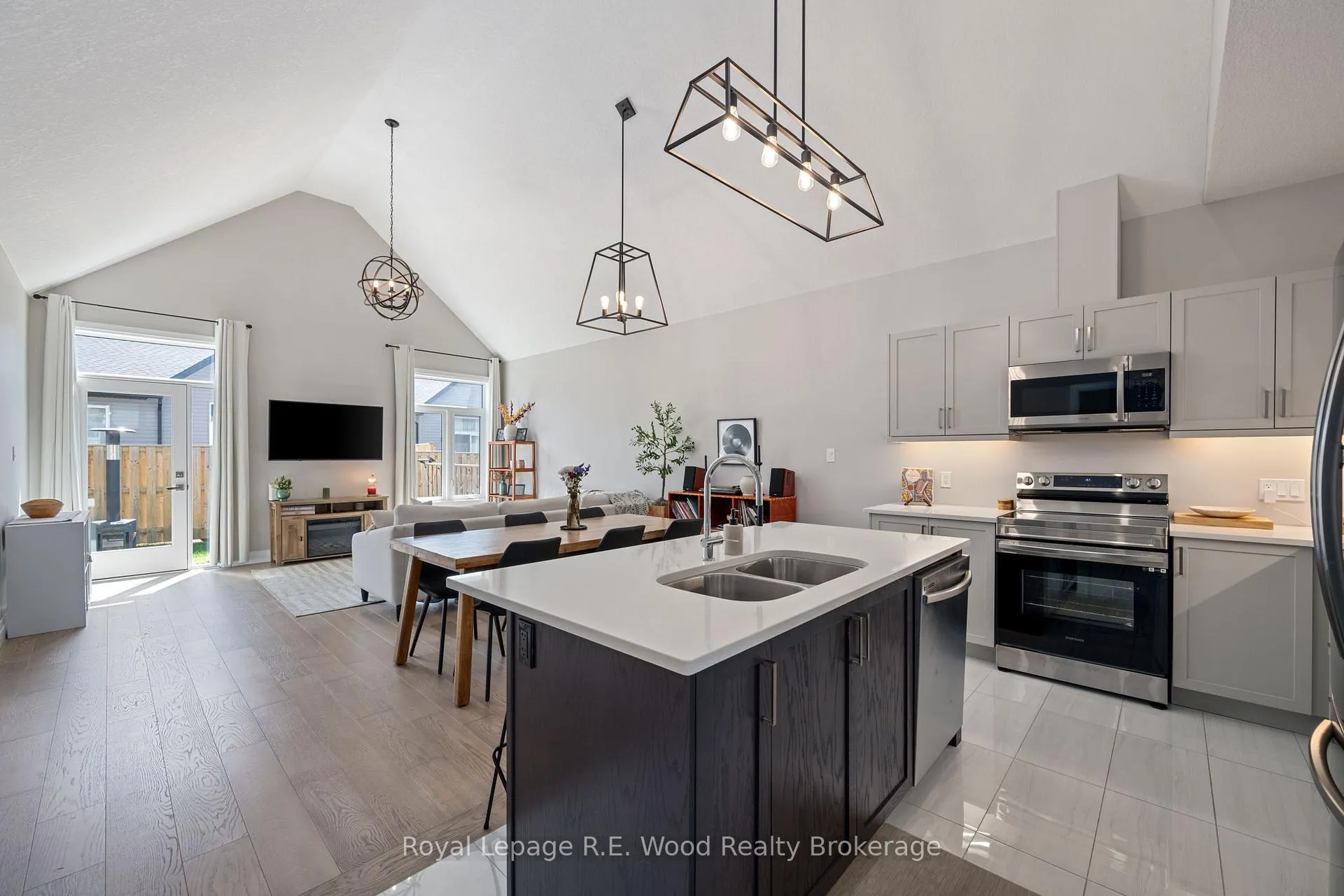Photo 22 of Unit 32, 63 Compass Trail, Central Elgin, Rural Central Elgin — HOMEH