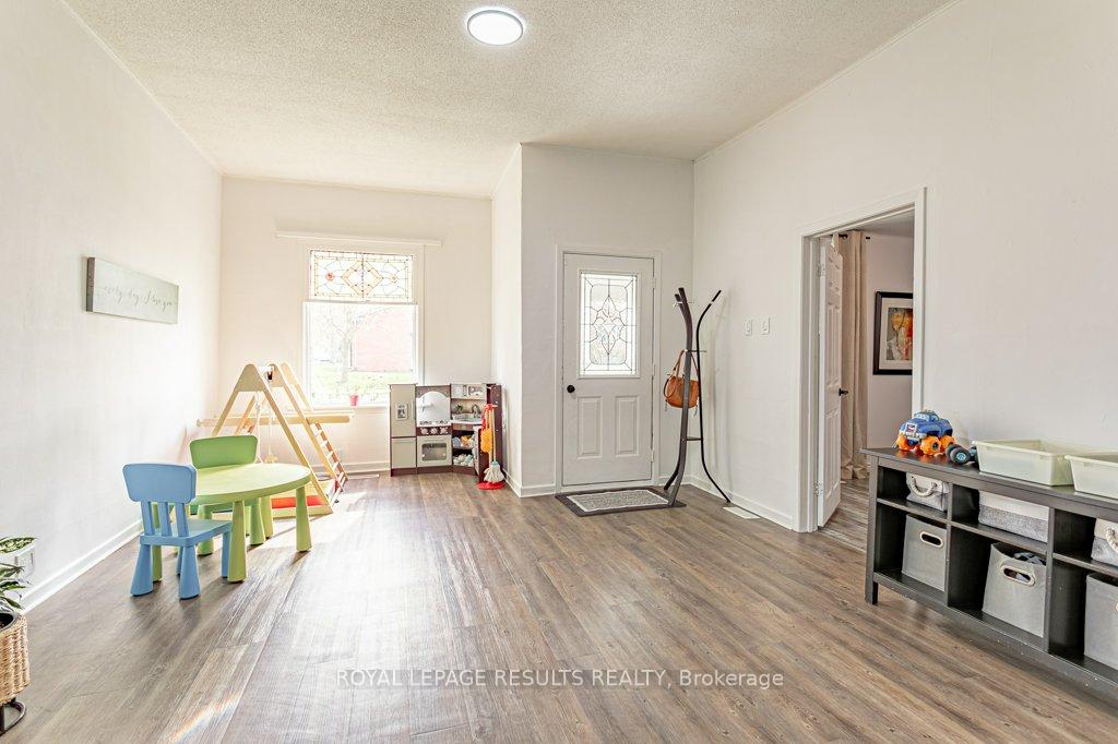 Photo 4 of 116 Hughes Street, St. Thomas — HOMEH