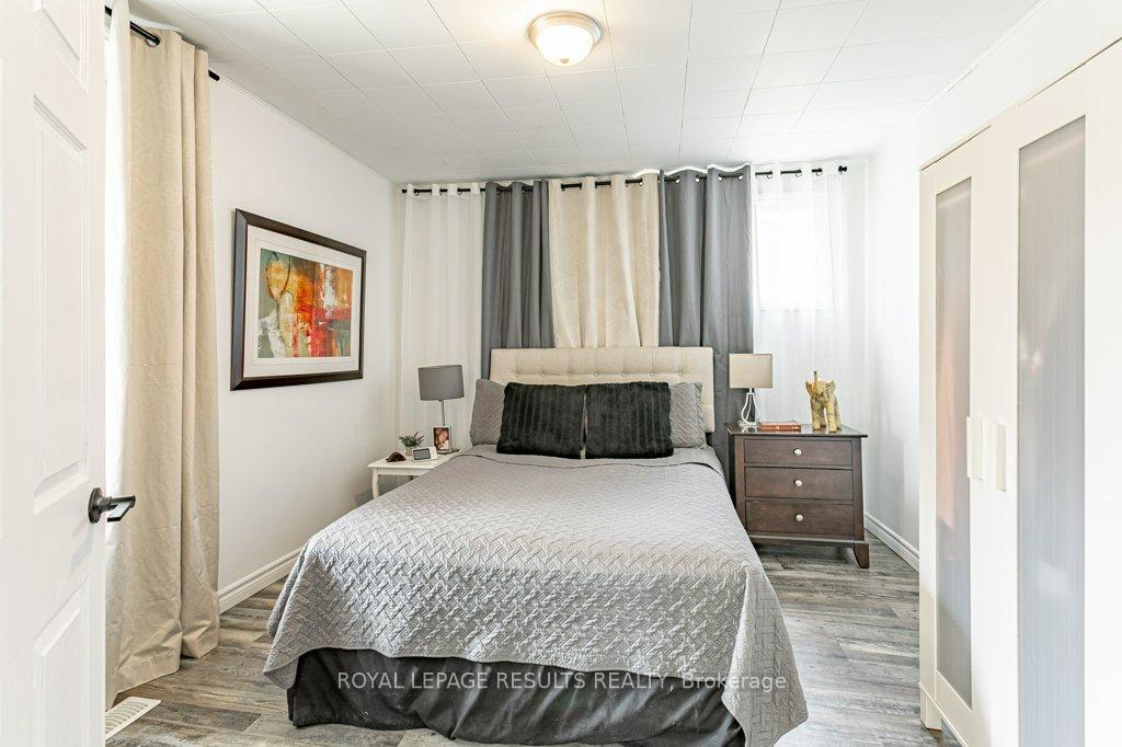 Photo 10 of 116 Hughes Street, St. Thomas — HOMEH