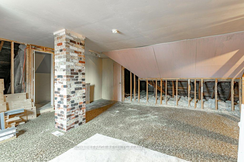 Photo 18 of 116 Hughes Street, St. Thomas — HOMEH