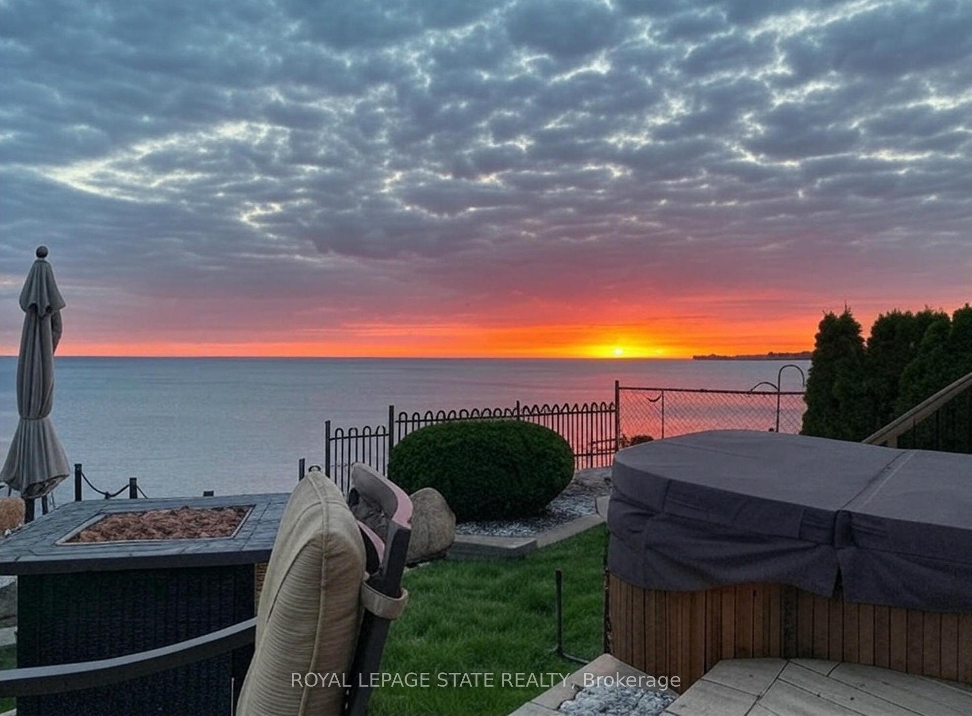 Photo 6 of 66 Seabreeze Crescent, Hamilton, Lakeshore — HOMEH