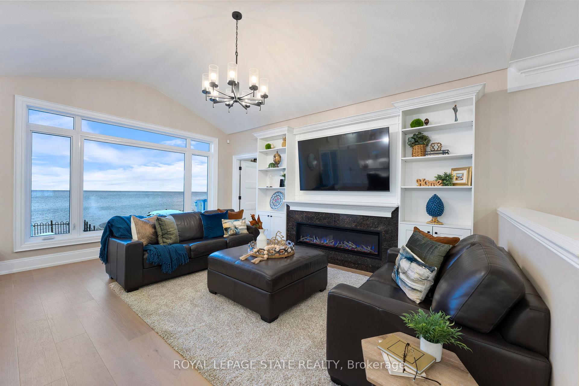 Photo 7 of 66 Seabreeze Crescent, Hamilton, Lakeshore — HOMEH