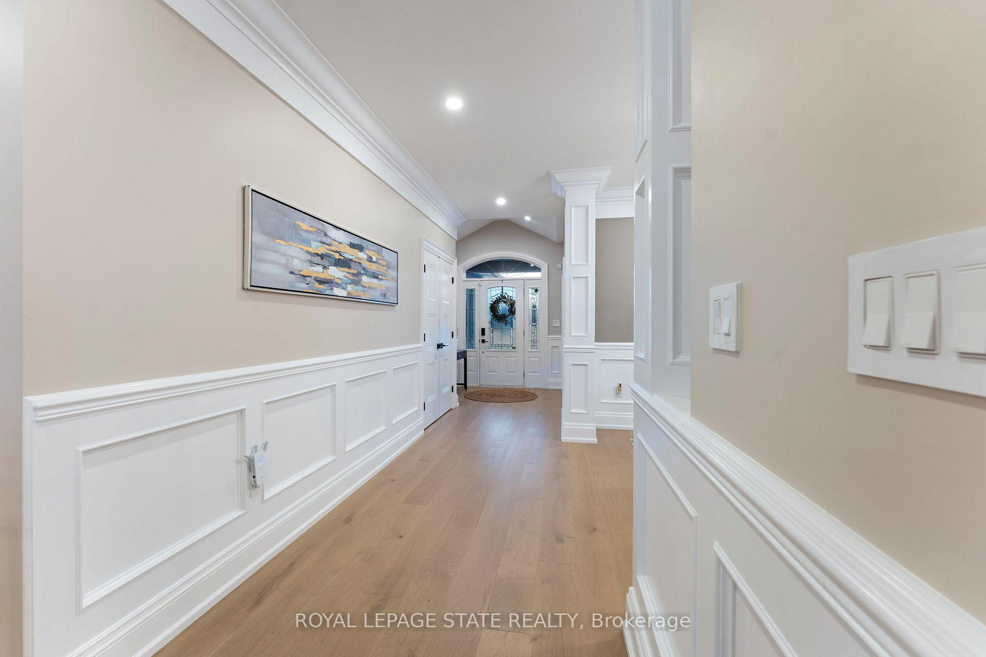 Photo 9 of 66 Seabreeze Crescent, Hamilton, Lakeshore — HOMEH