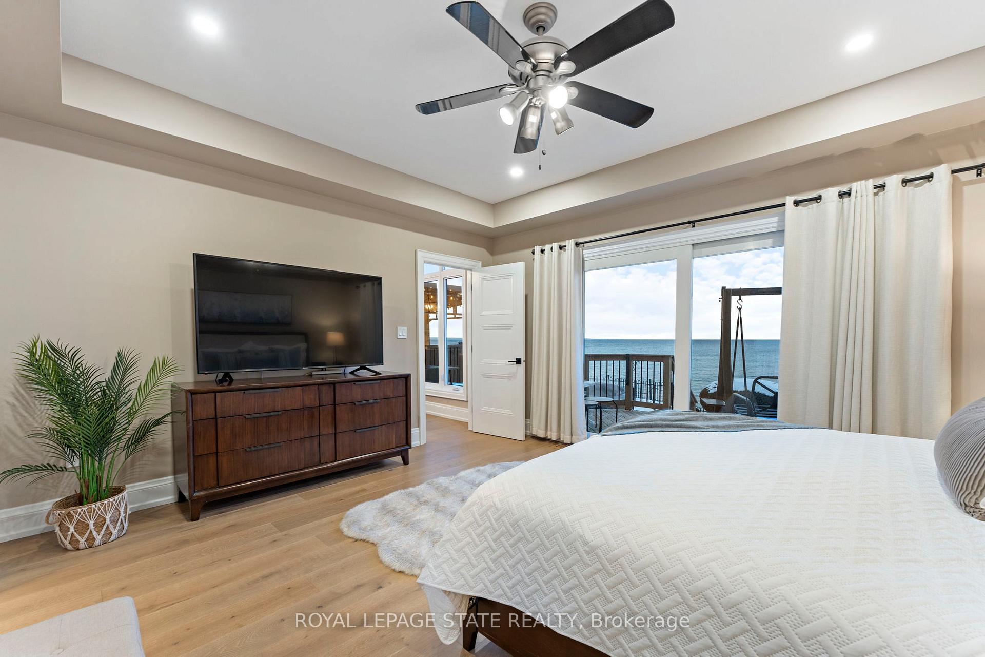 Photo 16 of 66 Seabreeze Crescent, Hamilton, Lakeshore — HOMEH