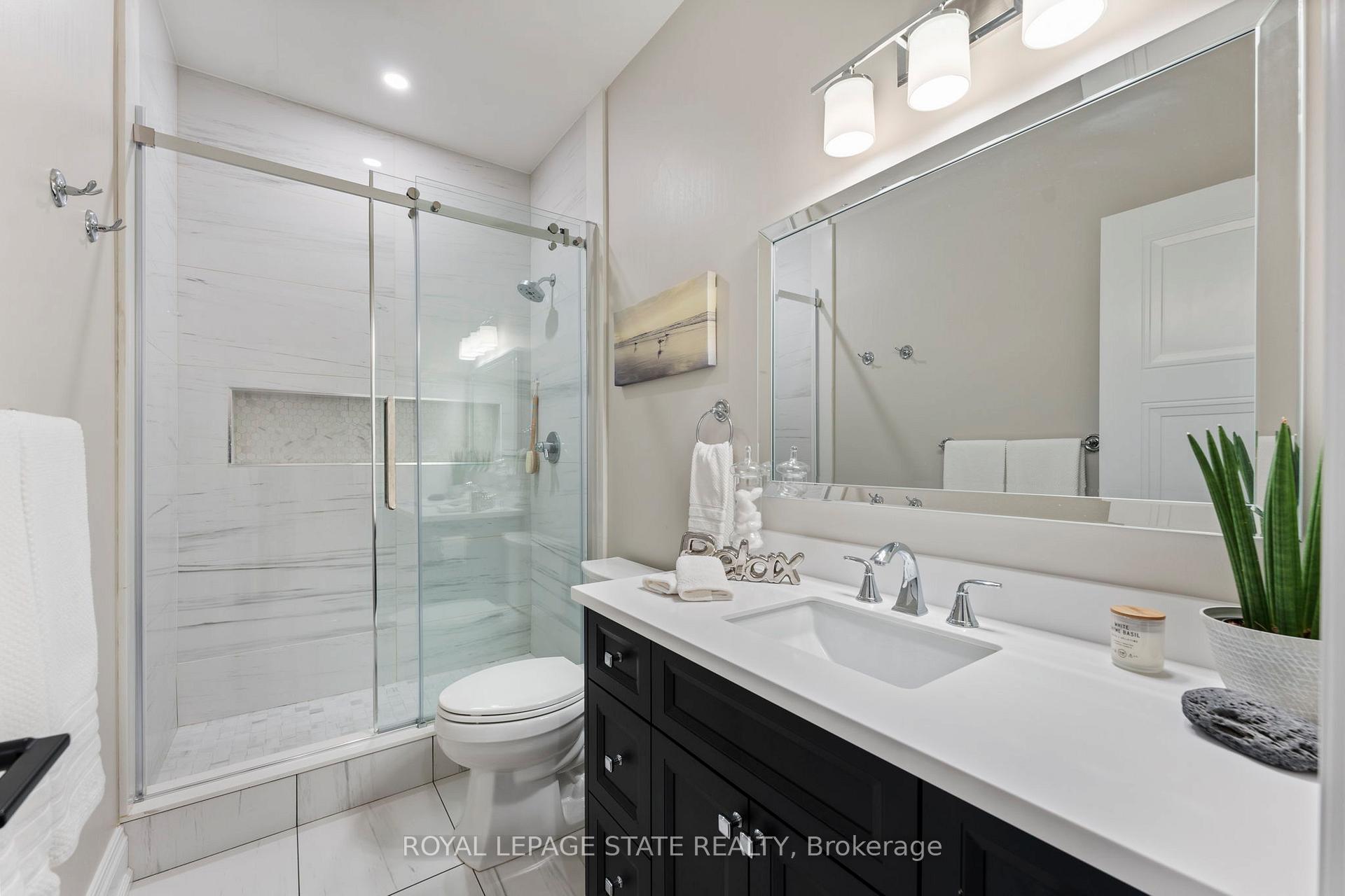 Photo 21 of 66 Seabreeze Crescent, Hamilton, Lakeshore — HOMEH