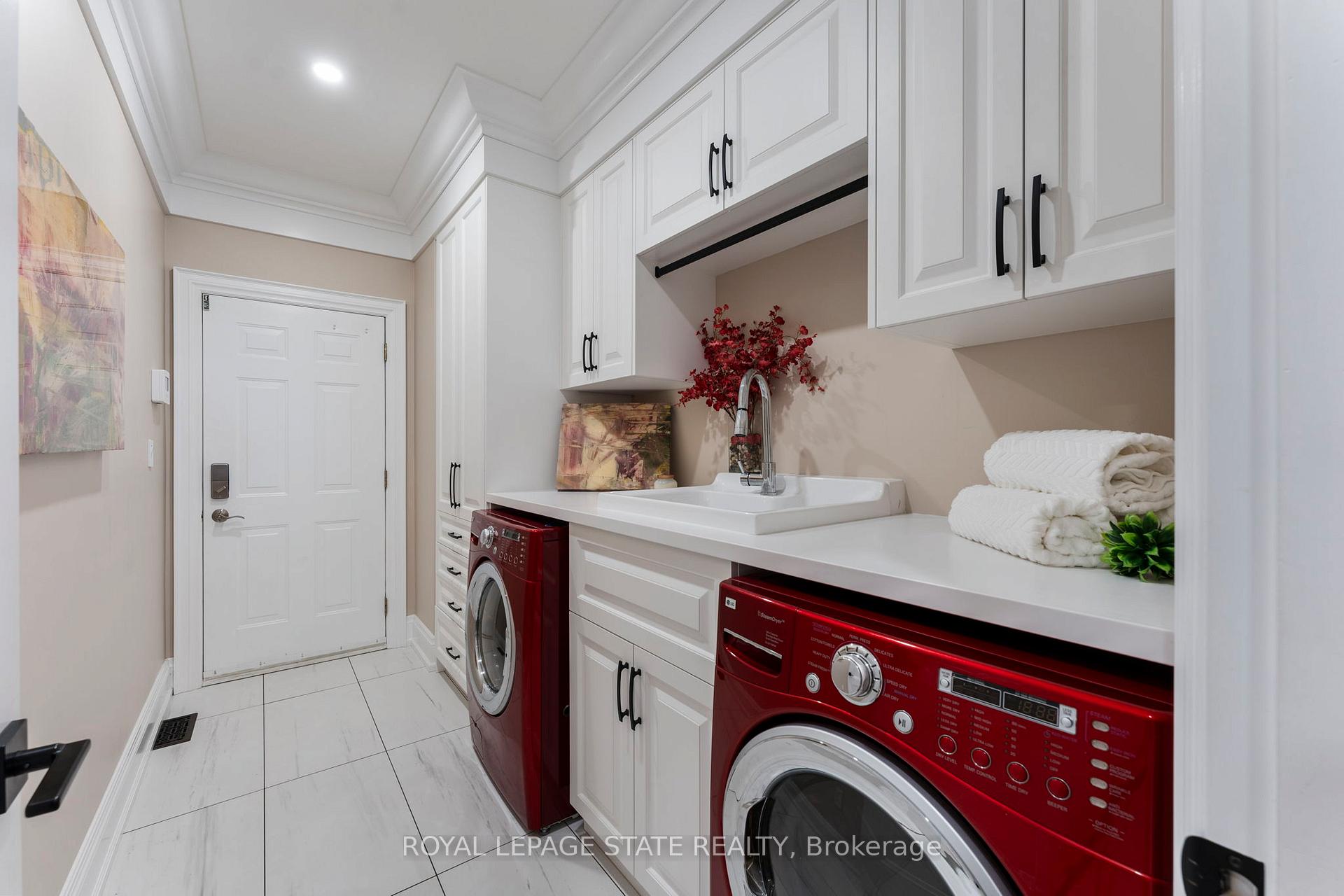 Photo 27 of 66 Seabreeze Crescent, Hamilton, Lakeshore — HOMEH