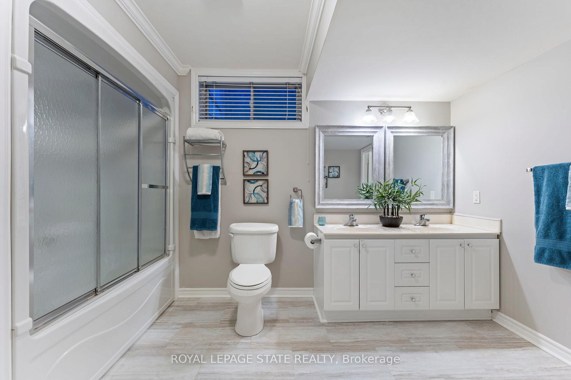 Photo 33 of 66 Seabreeze Crescent, Hamilton, Lakeshore — HOMEH