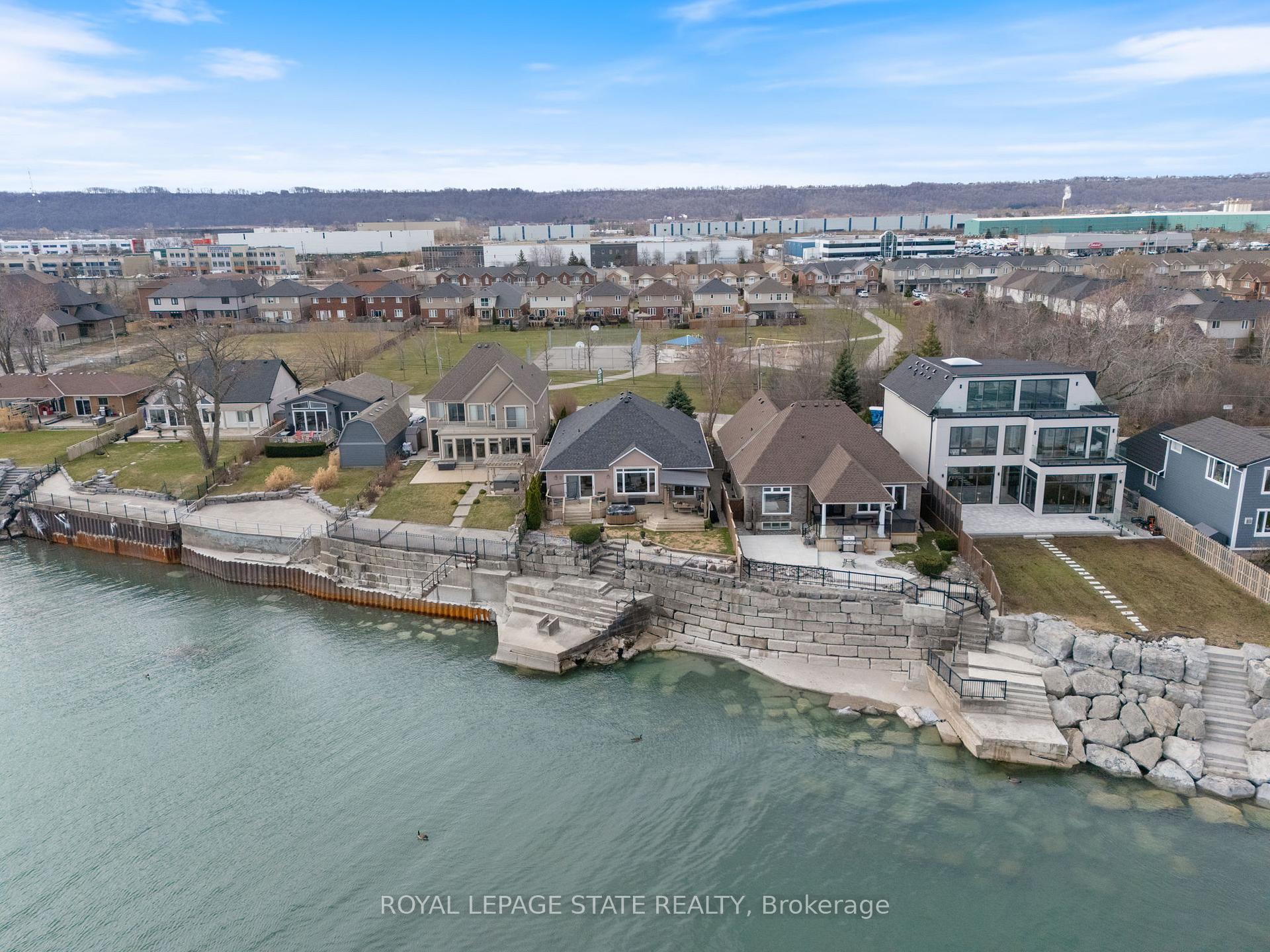 Photo 36 of 66 Seabreeze Crescent, Hamilton, Lakeshore — HOMEH