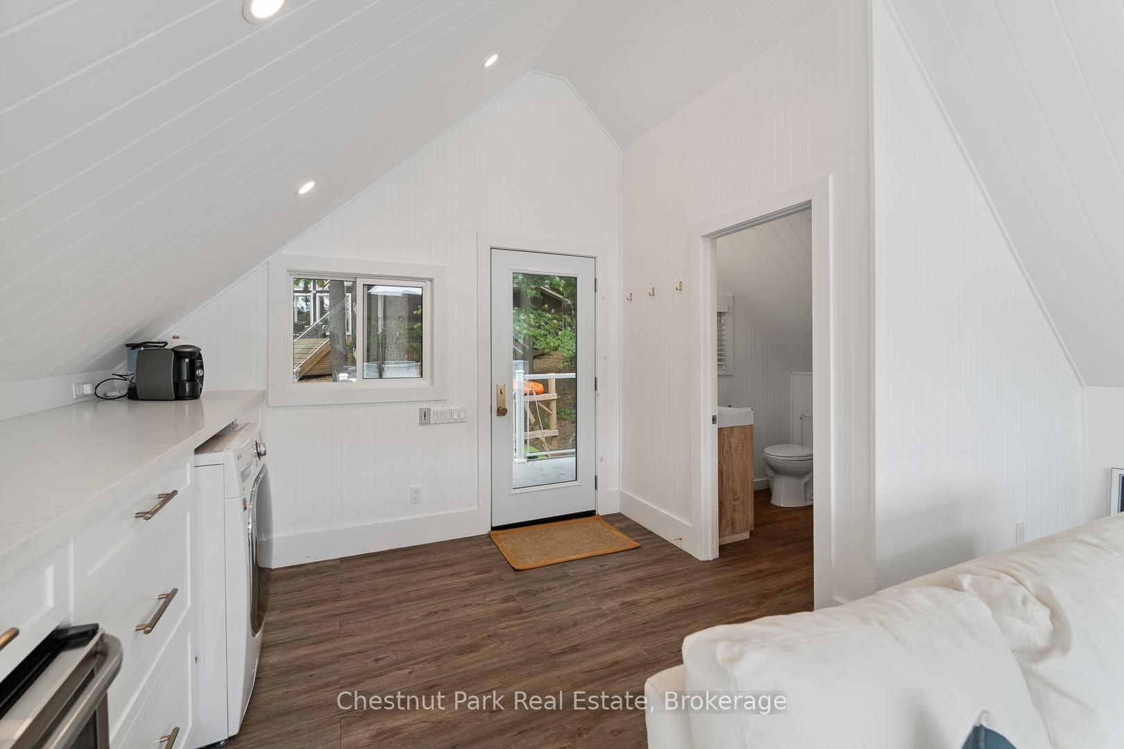 Photo 38 of 44 Miller Island, Gravenhurst, Muskoka (S) — HOMEH