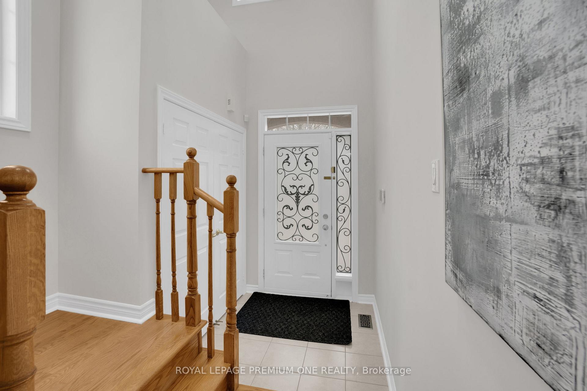 Photo 5 of 8 Templeton Court, Brampton, Bram East — HOMEH