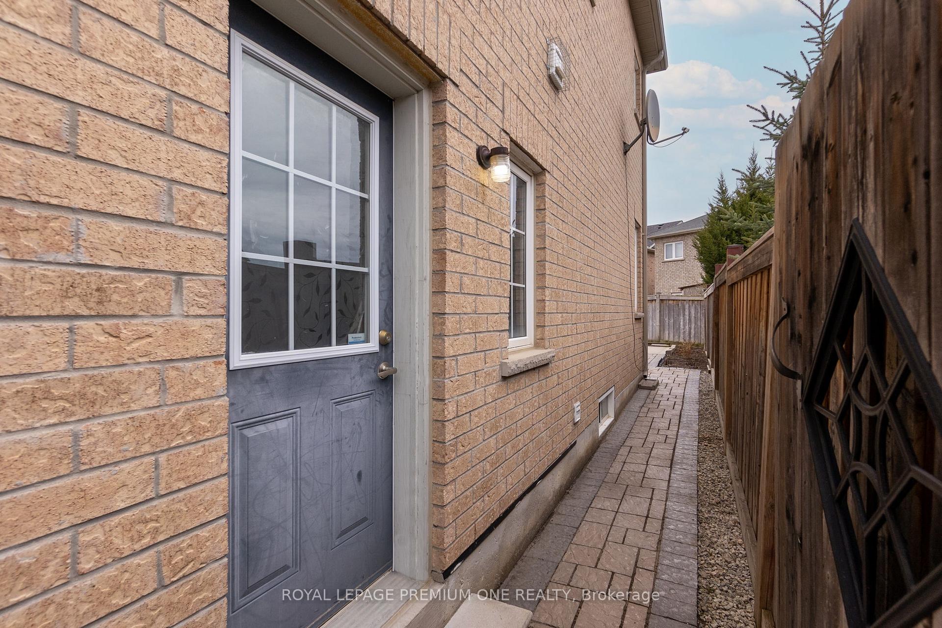 Photo 77 of 8 Templeton Court, Brampton, Bram East — HOMEH