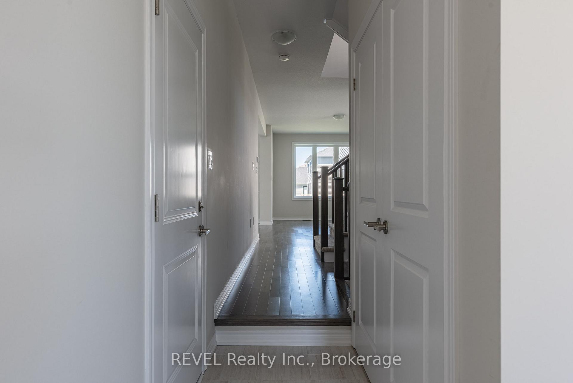 Photo 4 of 98 Marion Street, Hamilton, Mount Hope — HOMEH
