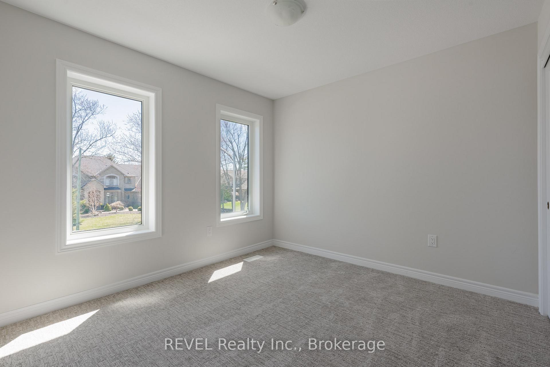 Photo 21 of 98 Marion Street, Hamilton, Mount Hope — HOMEH