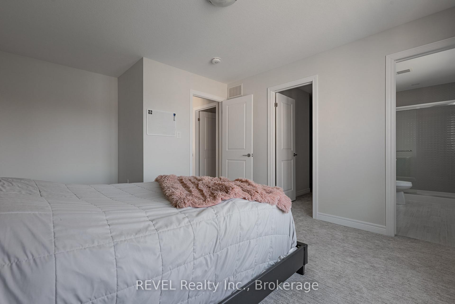 Photo 63 of 98 Marion Street, Hamilton, Mount Hope — HOMEH