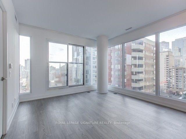 Front of Unit 2105, 181 Dundas Street E