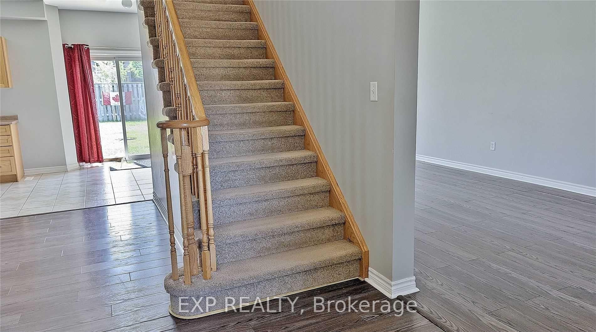 Photo 3 of 277 Country Lane, Barrie, Painswick South — HOMEH