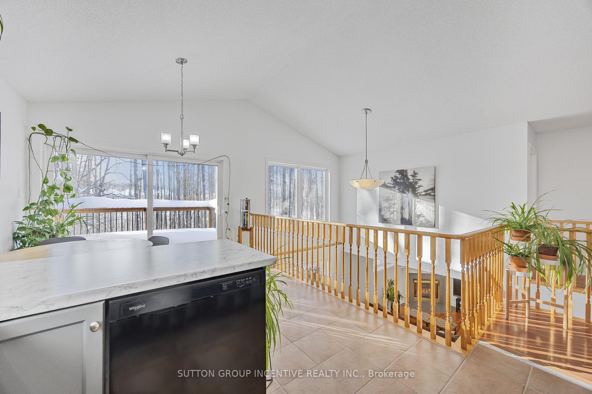 Photo 16 of 146 Columbia Road, Barrie, Holly — HOMEH