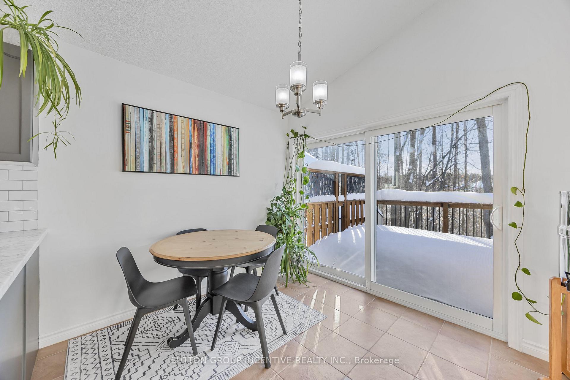 Photo 18 of 146 Columbia Road, Barrie, Holly — HOMEH