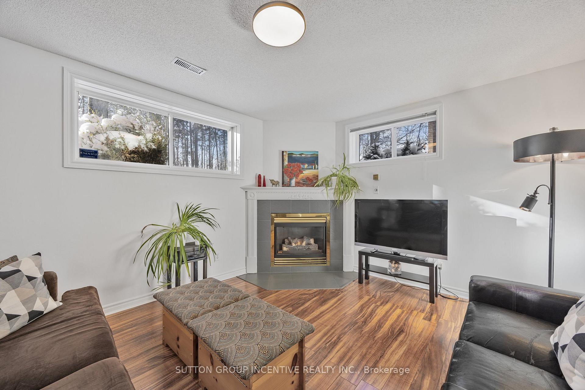 Photo 33 of 146 Columbia Road, Barrie, Holly — HOMEH