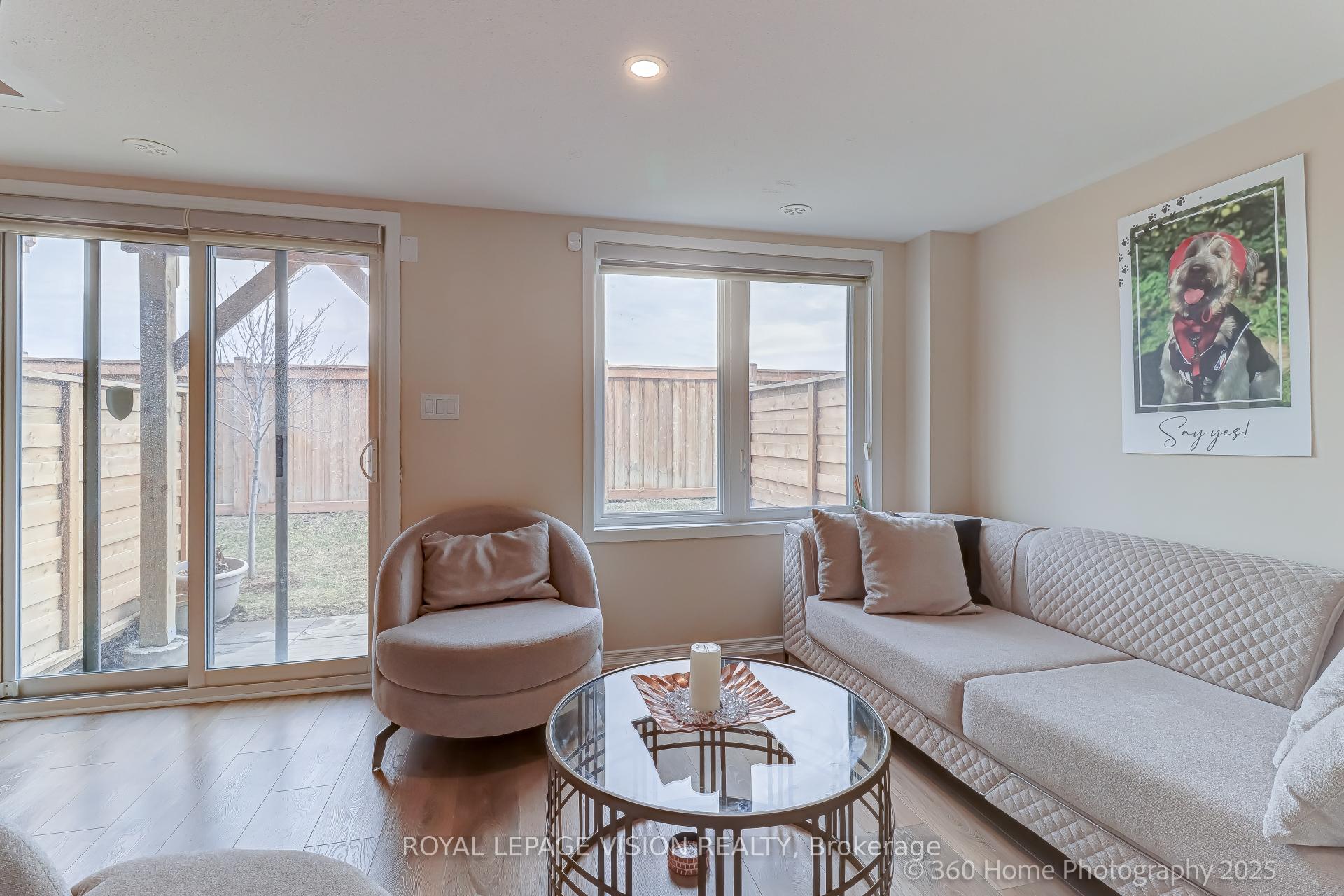 Photo 21 of 213 Danzatore Path, Oshawa, Windfields — HOMEH