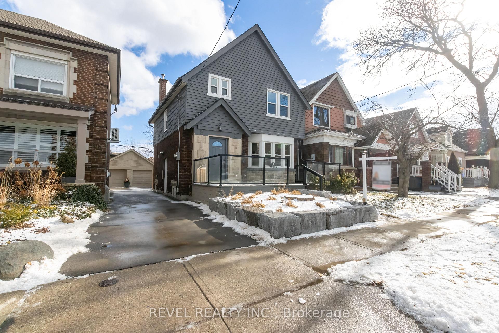 Photo 22 of 106 Weir Street N, Hamilton, Homeside — HOMEH