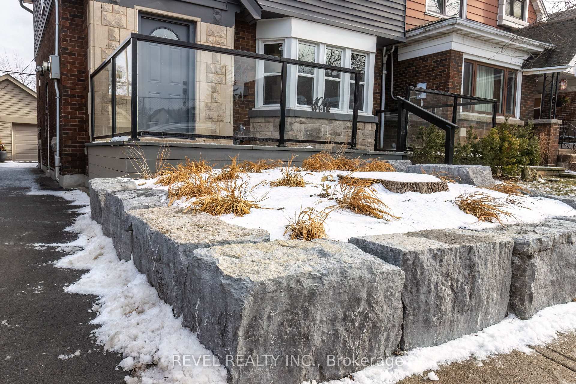 Photo 66 of 106 Weir Street N, Hamilton, Homeside — HOMEH