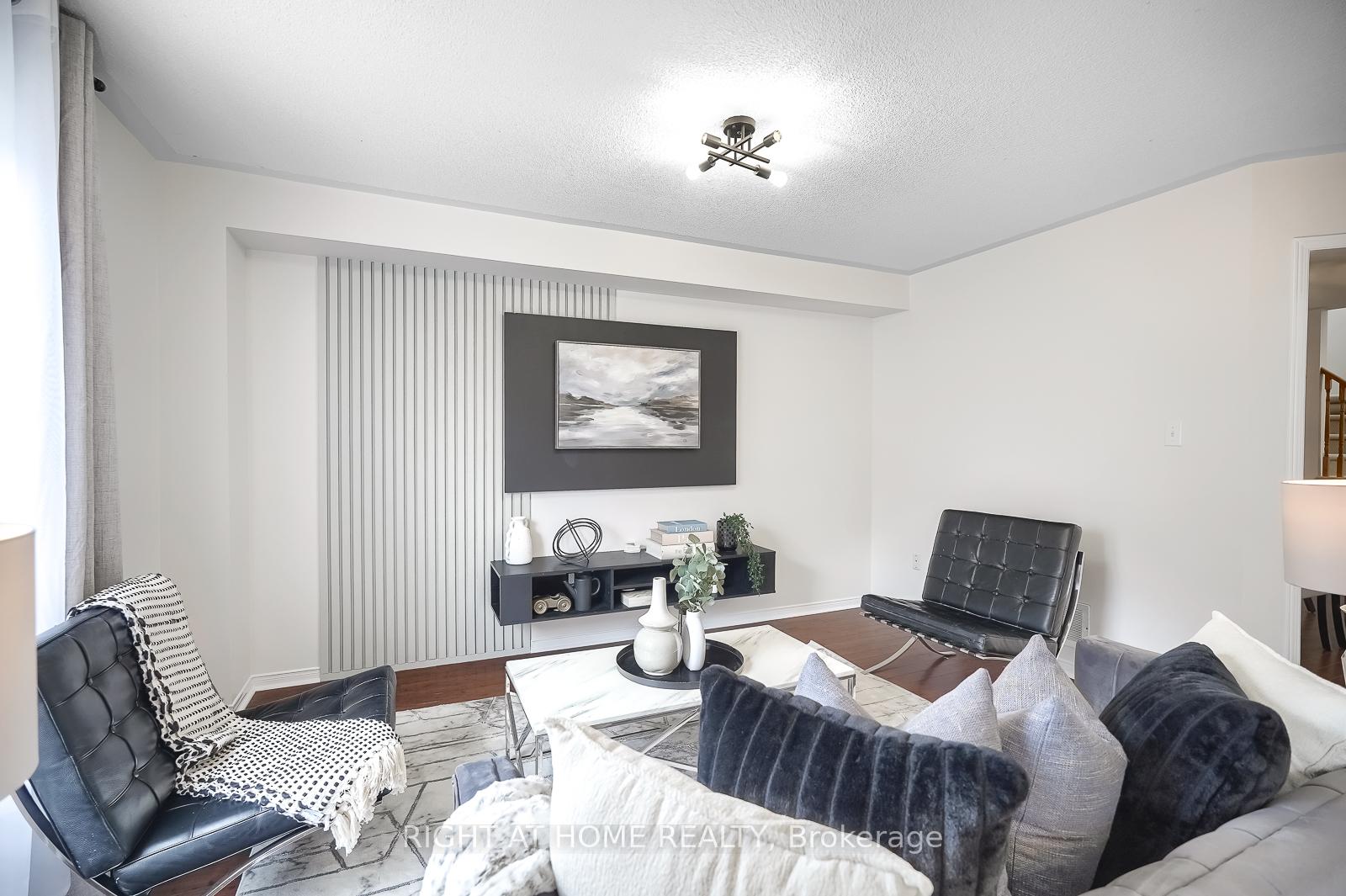 Photo 9 of 38 Ashmere Road, Brampton, Fletcher's Meadow — HOMEH