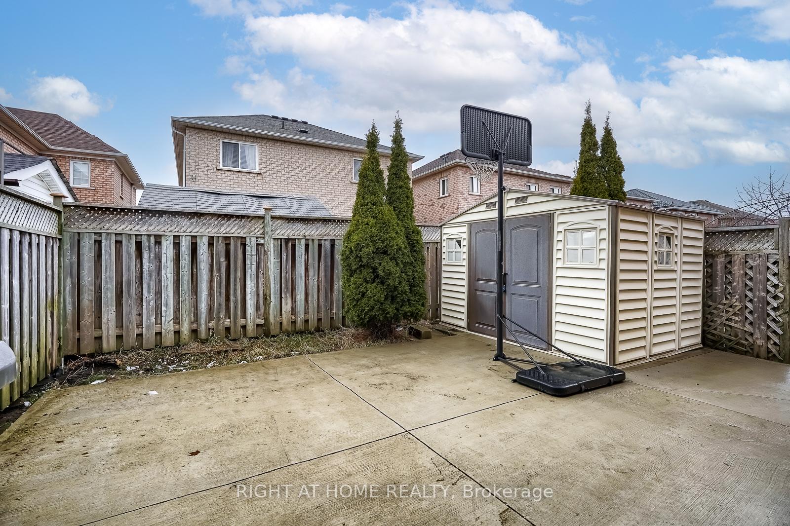 Photo 40 of 38 Ashmere Road, Brampton, Fletcher's Meadow — HOMEH